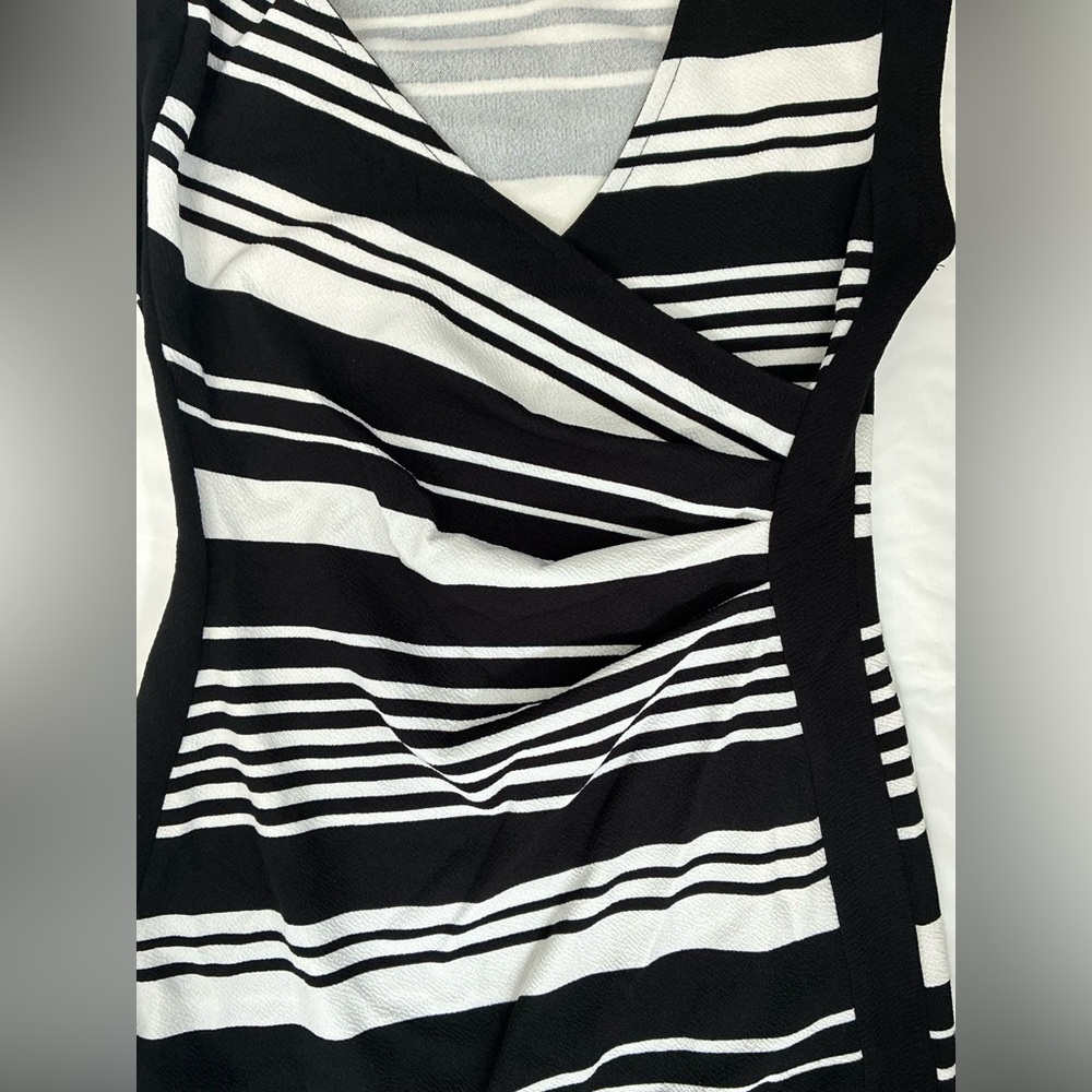 BLACK & WHITE STRIPED DRESS ECLIPSE SLEEVELESS - Picture 3 of 6